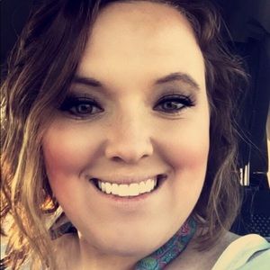 Meet your Posher, Briana